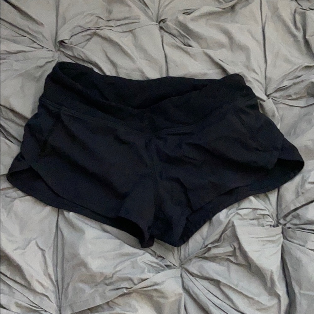 black ivviva shorts
